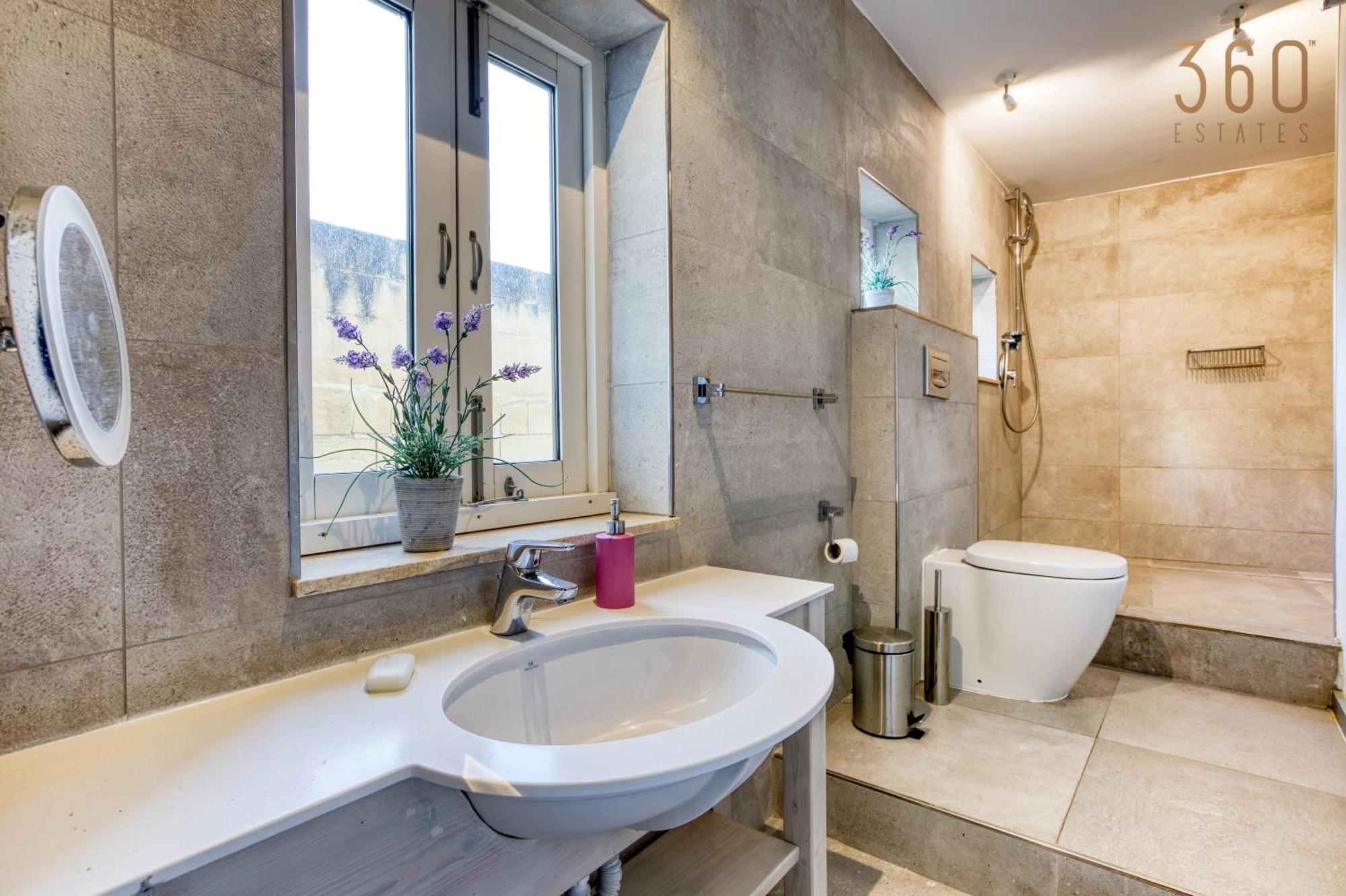 Comfortable 1Br Home With Maltese Balcony In Valletta By 360 Estates Buitenkant foto
